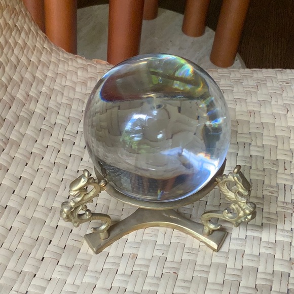 VINTAGE LARGE GLASS BALL ON GOLD STAND DECORATIVE PIECE - Picture 3 of 6